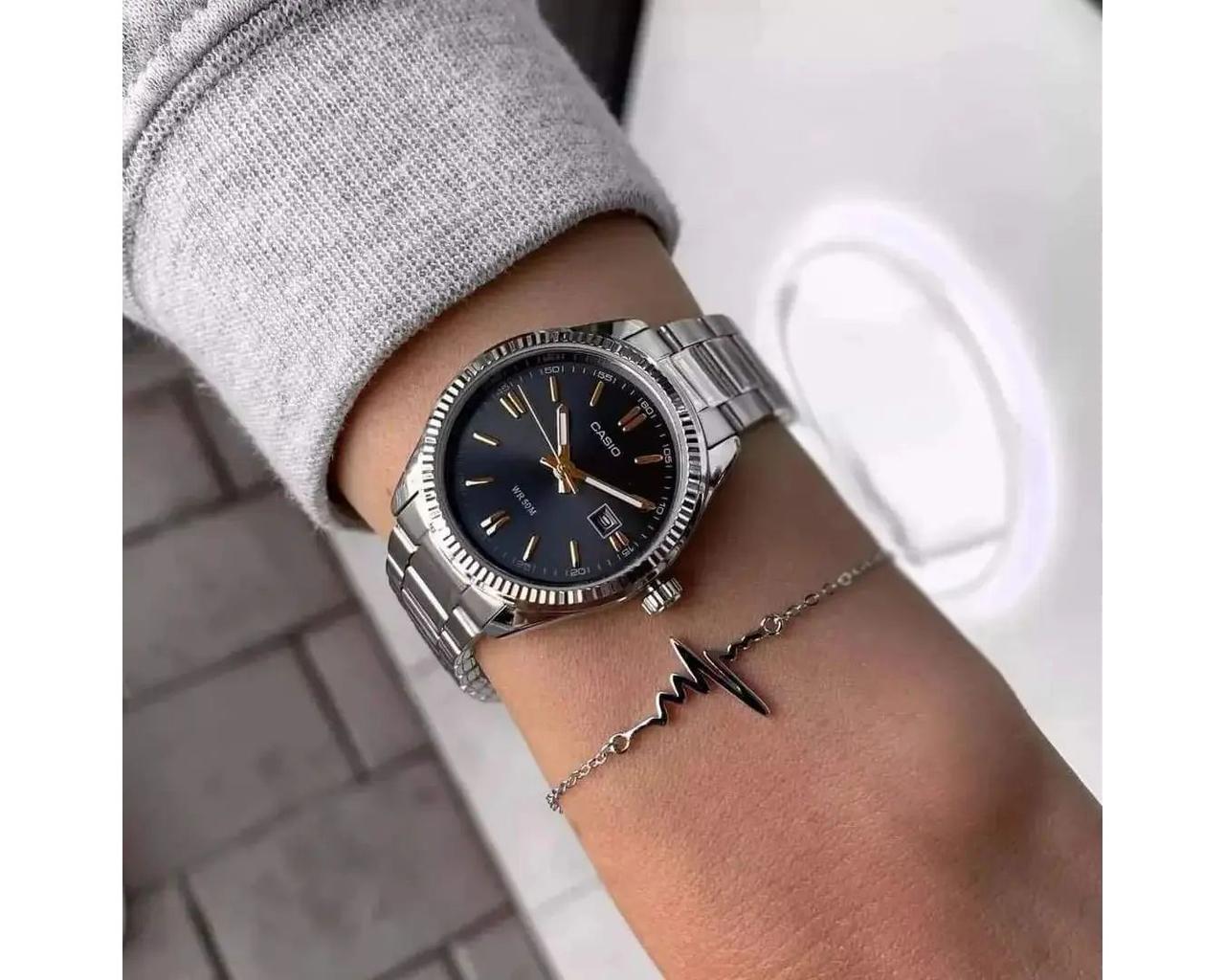 Наручний годинник жіночий Casio LTP-1302D-1A2VDF d 30 мм Срібний/Чорний (2535522995) - фото 5 Наручний годинник жіночий Casio LTP-1302D-1A2VDF d 30 мм Срібний/Чорний (2535522995) - фото 5