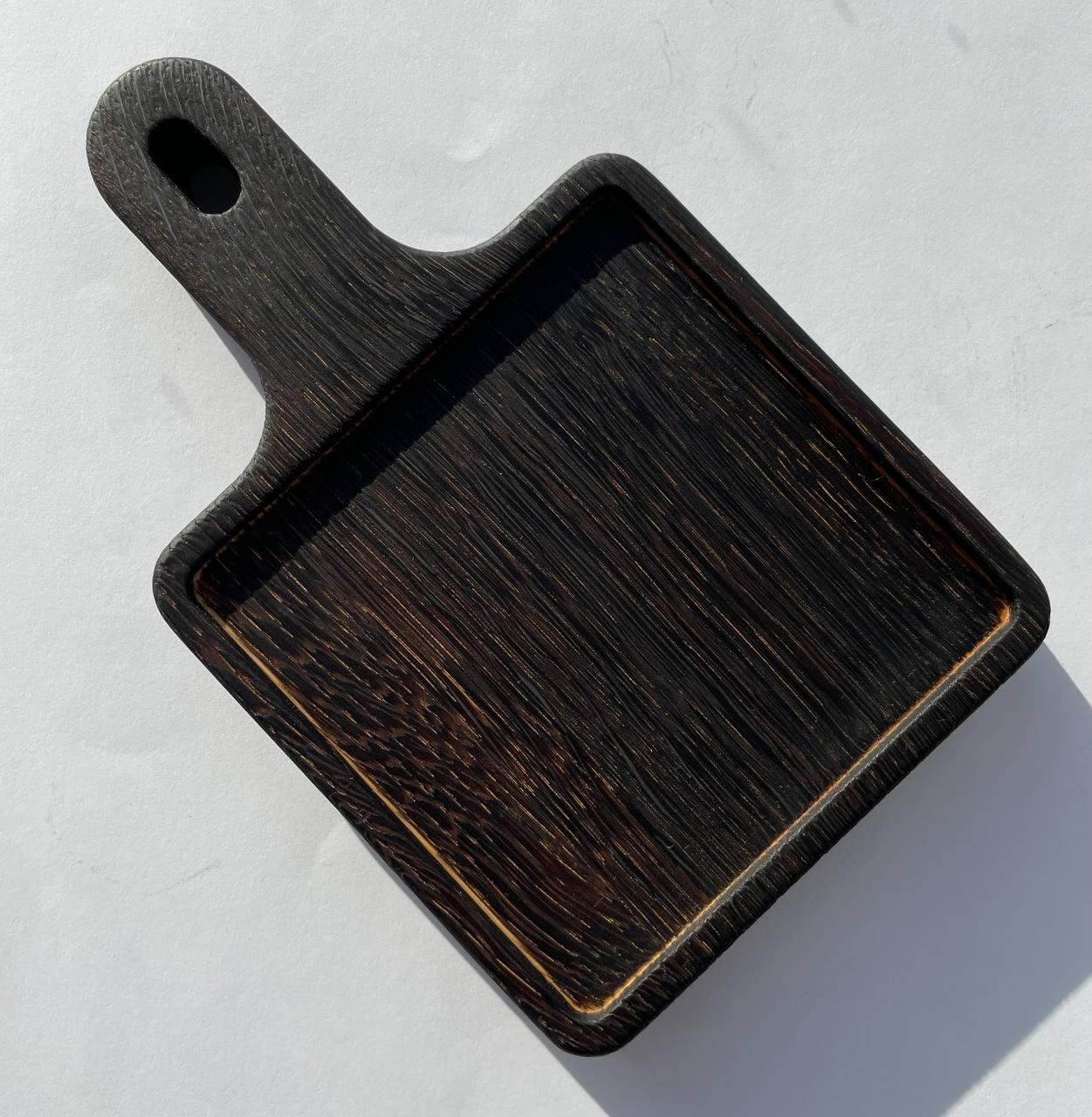 Доска обпаленая деревяная с ручкой для подачи блюд 13х20 см (9230036) - фото 4 Доска обпаленая деревяная с ручкой для подачи блюд 13х20 см (9230036) - фото 4