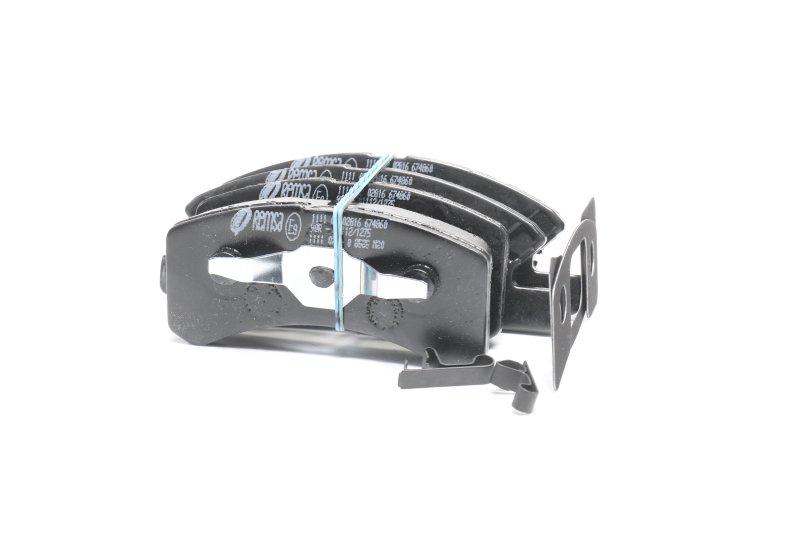 Колодки тормозные дисковые Daihatsu Charade 1.0 03- Cuore 7 03- Trevis 06- передние (1111.02 Remsa)