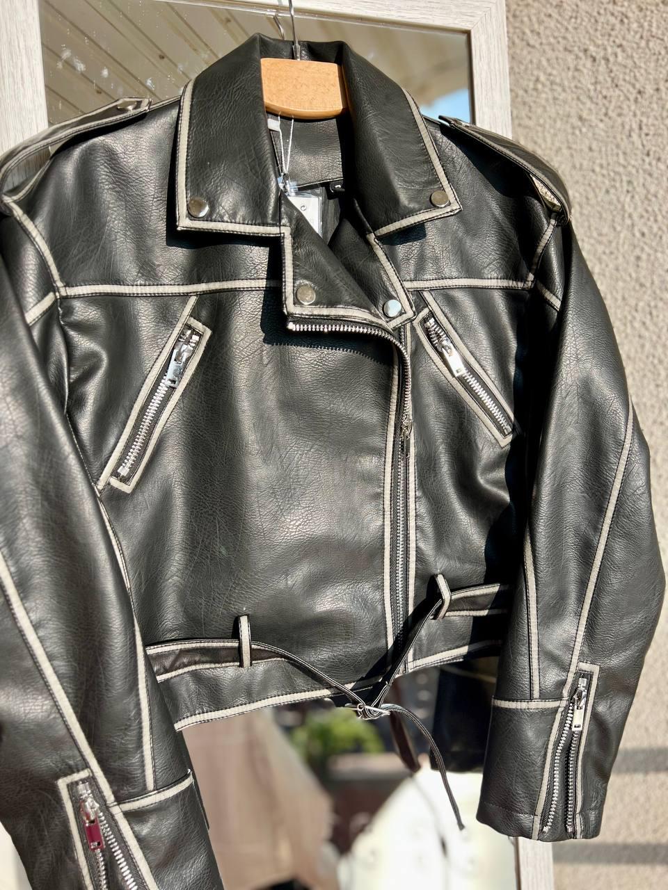 Куртка женская Aftf Basic 2466 короткая косуха молнии пояс вареные швы экокожа M Черный (2758) - фото 3 Куртка женская Aftf Basic 2466 короткая косуха молнии пояс вареные швы экокожа M Черный (2758) - фото 3