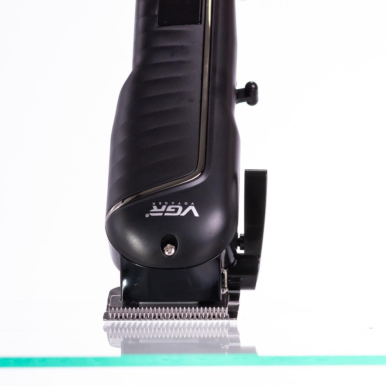 Машинка для стрижки VGR V-683 LED с насадками (7377) - фото 7 Машинка для стрижки VGR V-683 LED с насадками (7377) - фото 7