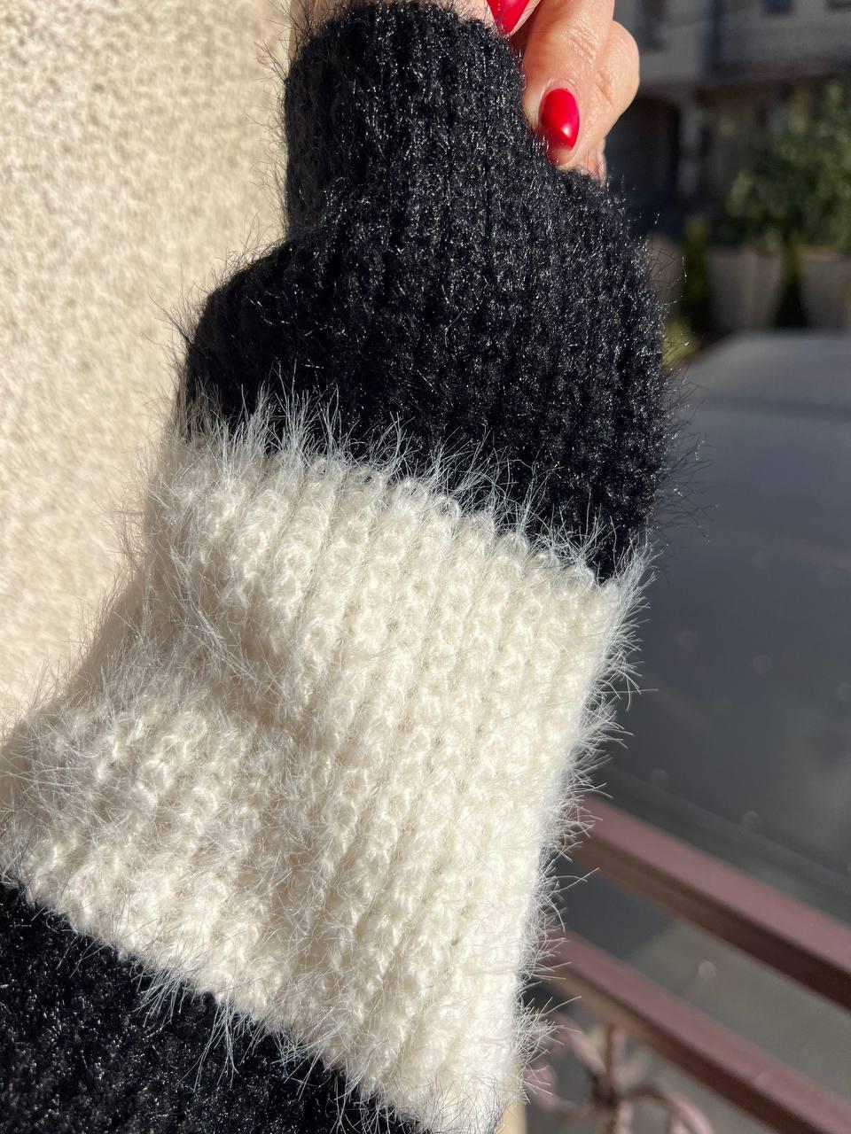 Свитер женский A-N 2157 широкая полоса короткий пушистый ангора р. 42-46 Черный (3058) - фото 2