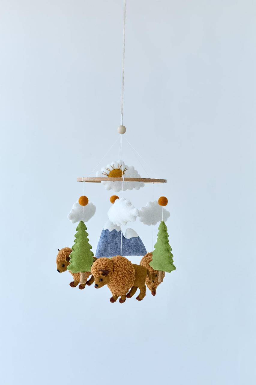 Мобиль детский музыкальный WoollyFox Бизоны на 35 мелодий (27861118)