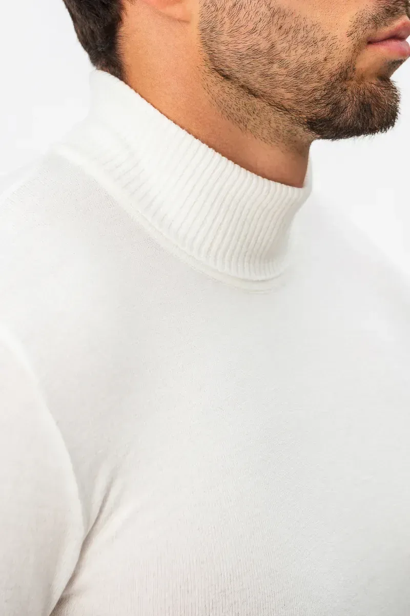 Водолазка чоловіча SVTR з м'якої італійської пряжі р. 52 Молочний (220) - фото 3 Водолазка чоловіча SVTR з м'якої італійської пряжі р. 52 Молочний (220) - фото 3