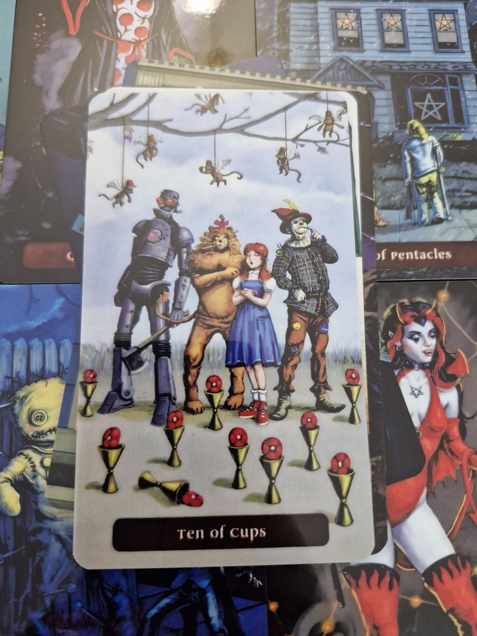 Карты Таро Лакомства или капли Геловин Trick or treat tarot глянец 78 карт - фото 5 Карты Таро Лакомства или капли Геловин Trick or treat tarot глянец 78 карт - фото 5