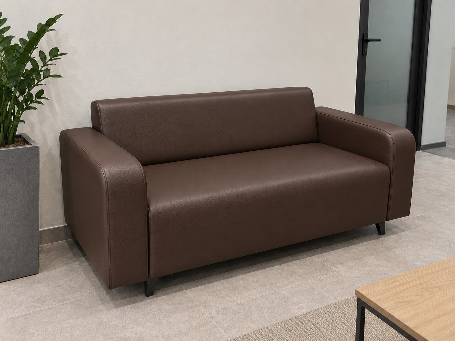 Диван офисный Tobi Sho Арне с подлокотниками 1580х700х740 мм кожзам Brown (22311)