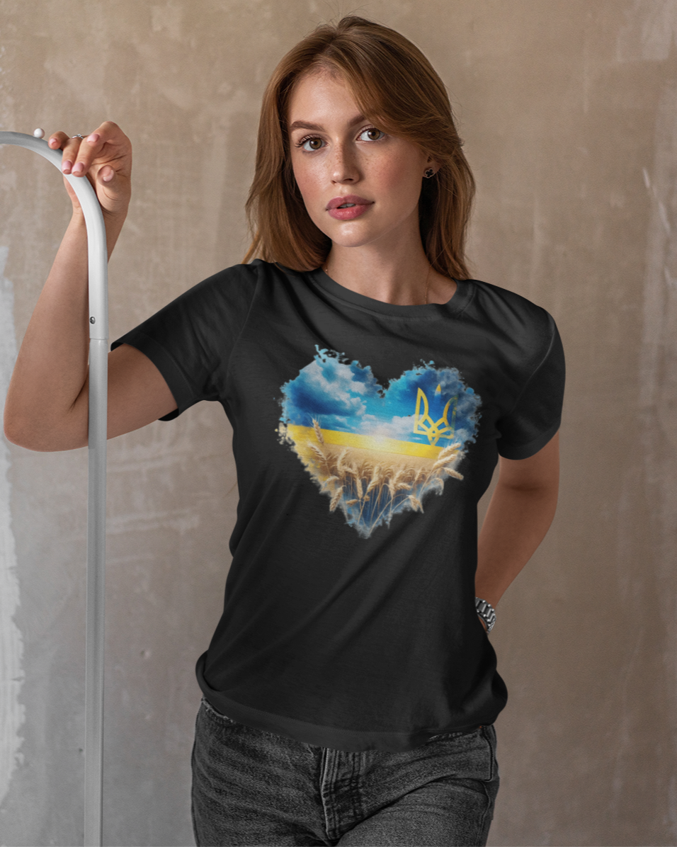 Футболка женская Mishe 21100003 патриотическая с сердцем 4XL Черный (21100003_18) - фото 2 Футболка женская Mishe 21100003 патриотическая с сердцем 4XL Черный (21100003_18) - фото 2