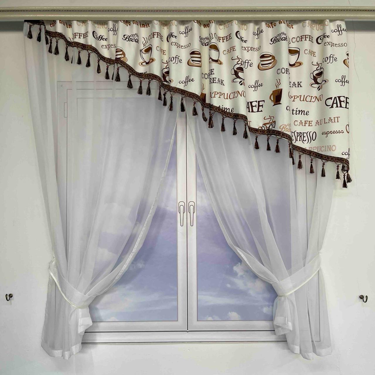 Занавеска с ламбрекеном Coffee Time шифон/атлас с бахромой на тесьме с коричневым рисунком 3x1,8 м Белый (KU-620-2) - фото 1