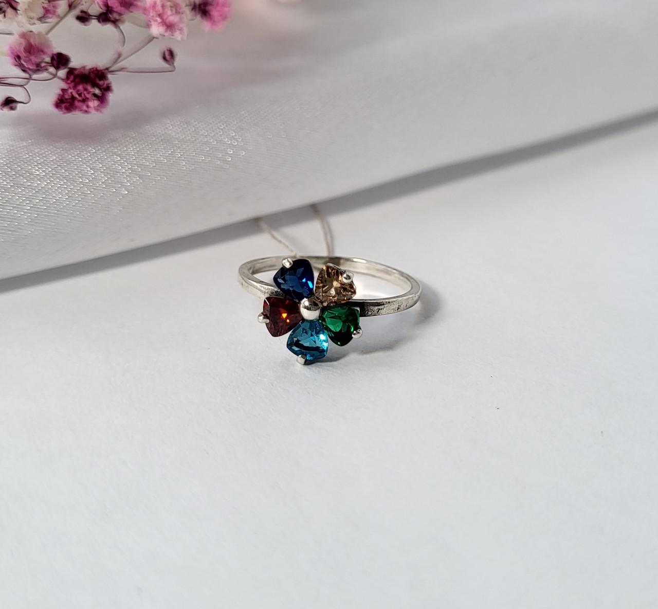 Кольцо разноцветные камни Цветок из серебра 925 проба р. 17 2 г (1770)