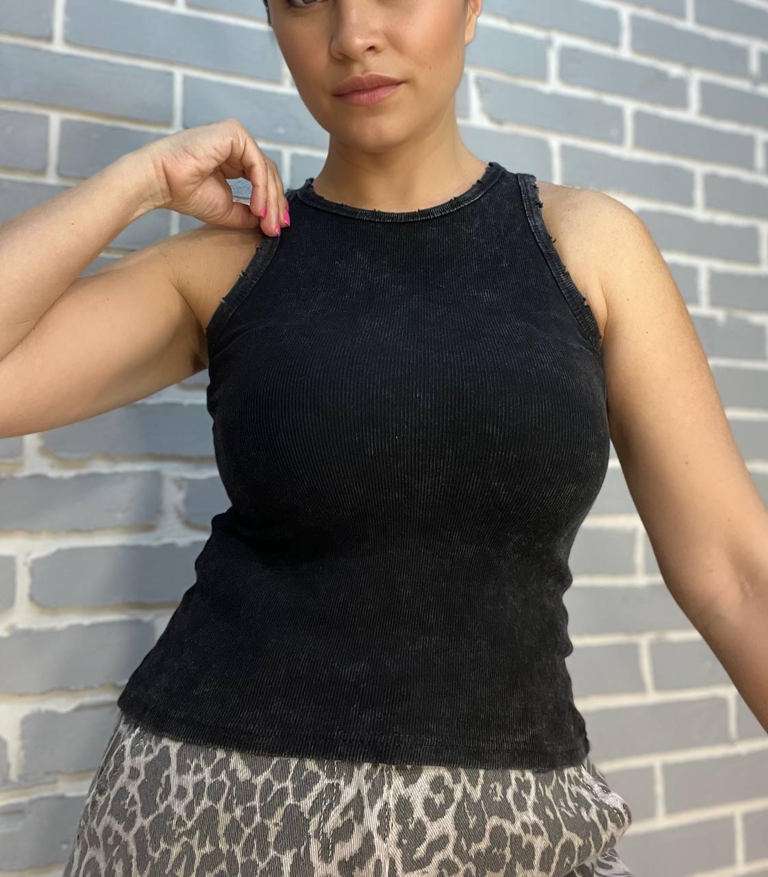 Майка женская YI FANG 501-2733 вареная рубчик порезанные швы OS Черный (2158)