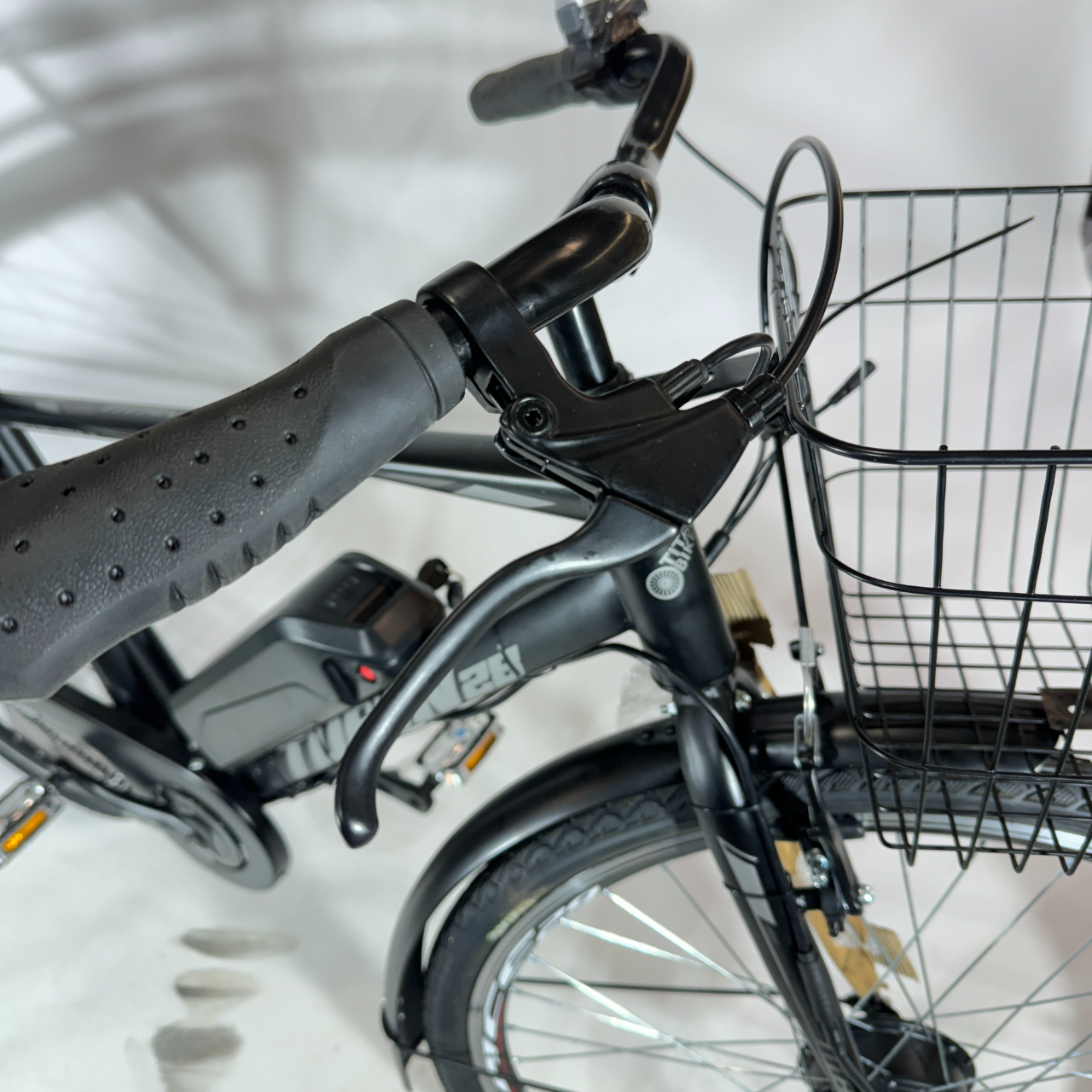 Велосипед з Е-комплектом 28" Turin 2025 48 В 500 Вт 12 Ah/18" до 50 км/зріст 170-185 см/індикаторна ручка Чорно-сірий - фото 4