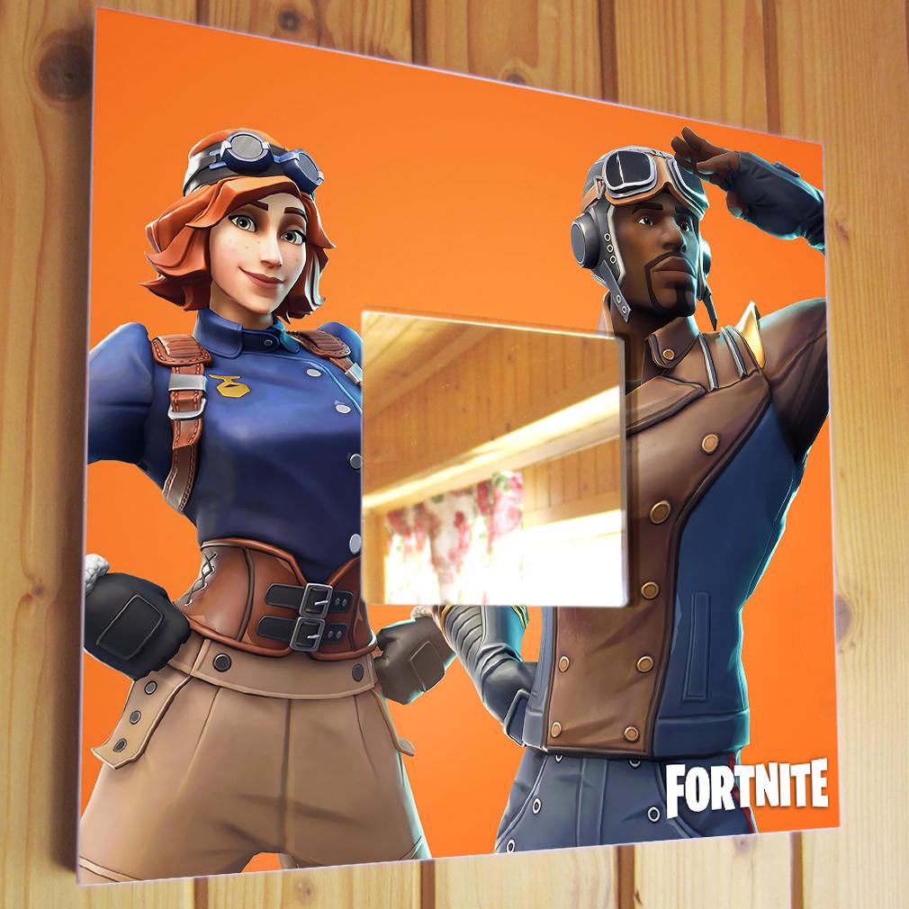 Зеркало декоративное Персонажи игры ''Fortnite'' 260х260 мм (M04430)
