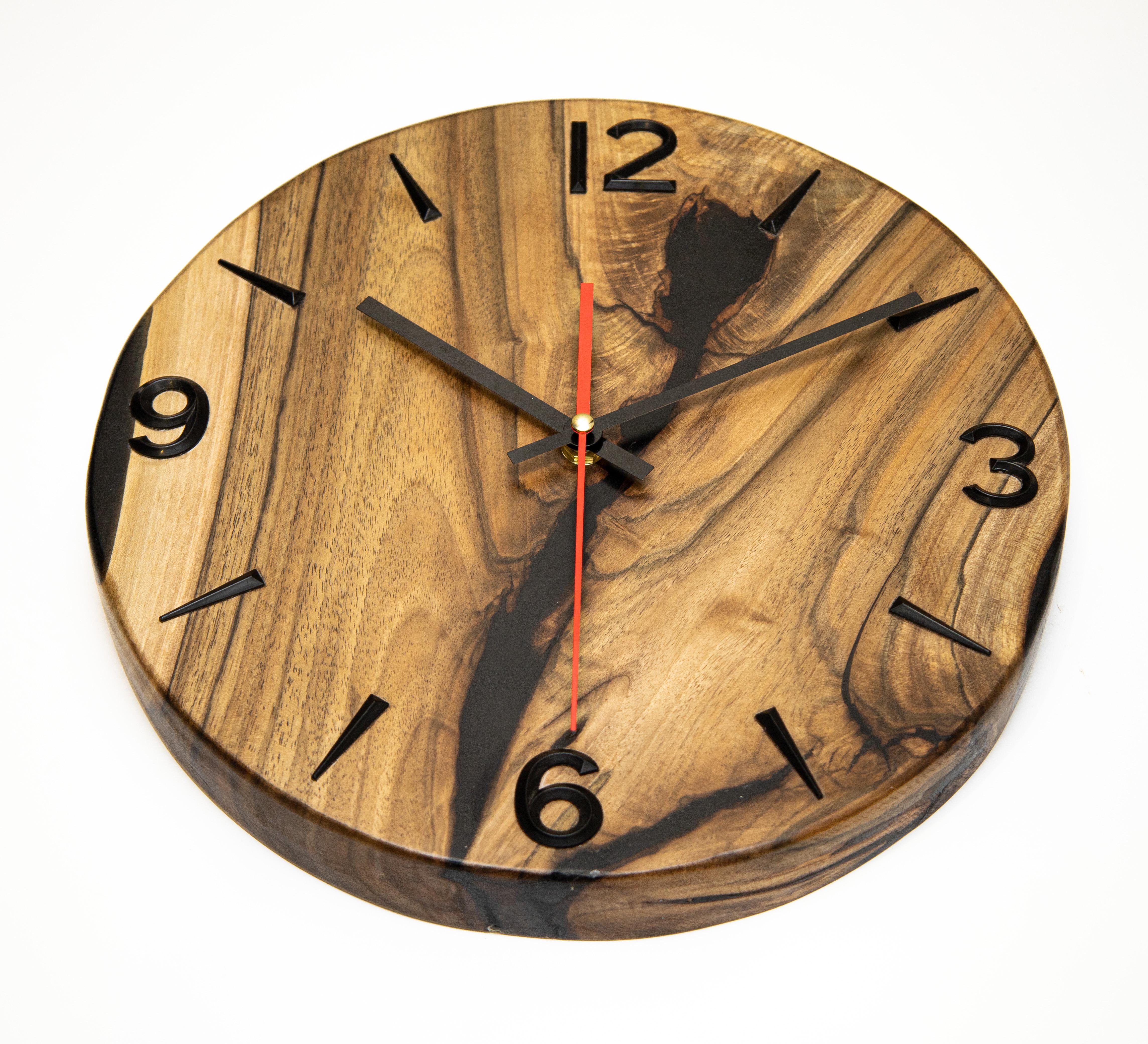Настенные час из дерева и эпоксидной смолы (25214767)