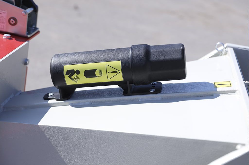 Подрібнювач гілок Arpal на шматки дров з бензиновим двигуном на причепі (АМ-120БД-К) - фото 27 Подрібнювач гілок Arpal на шматки дров з бензиновим двигуном на причепі (АМ-120БД-К) - фото 27