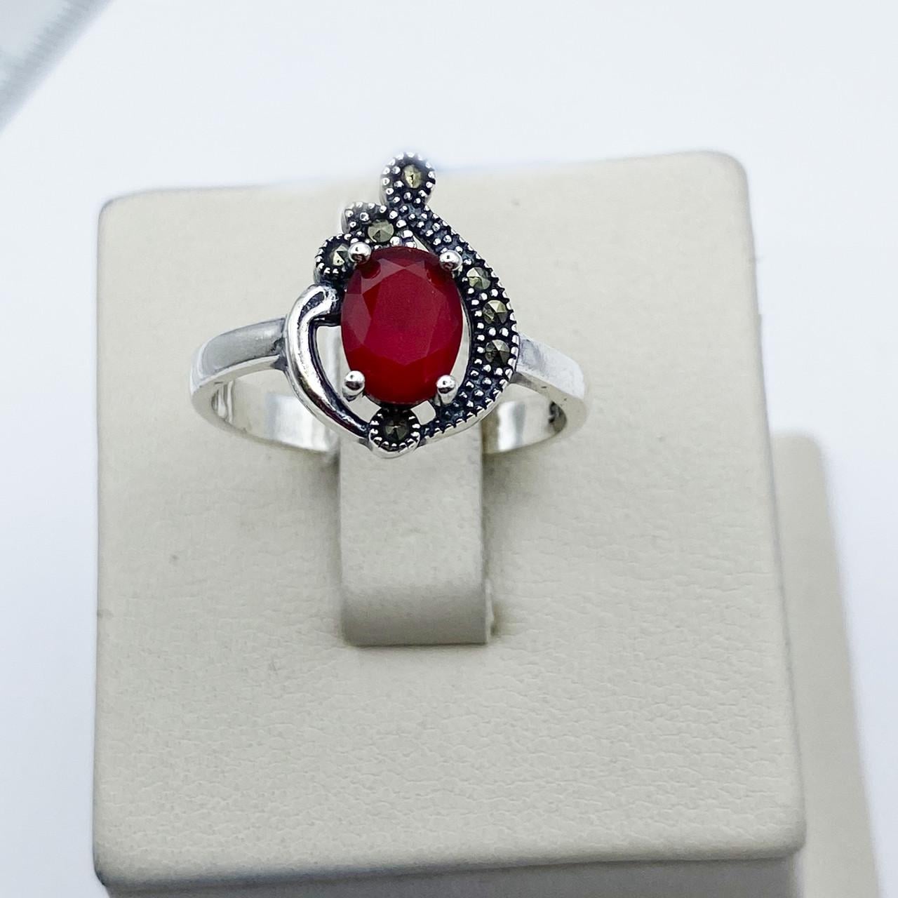 Кольцо серебряное с рубином р. 18 3,33 г (2043874276)