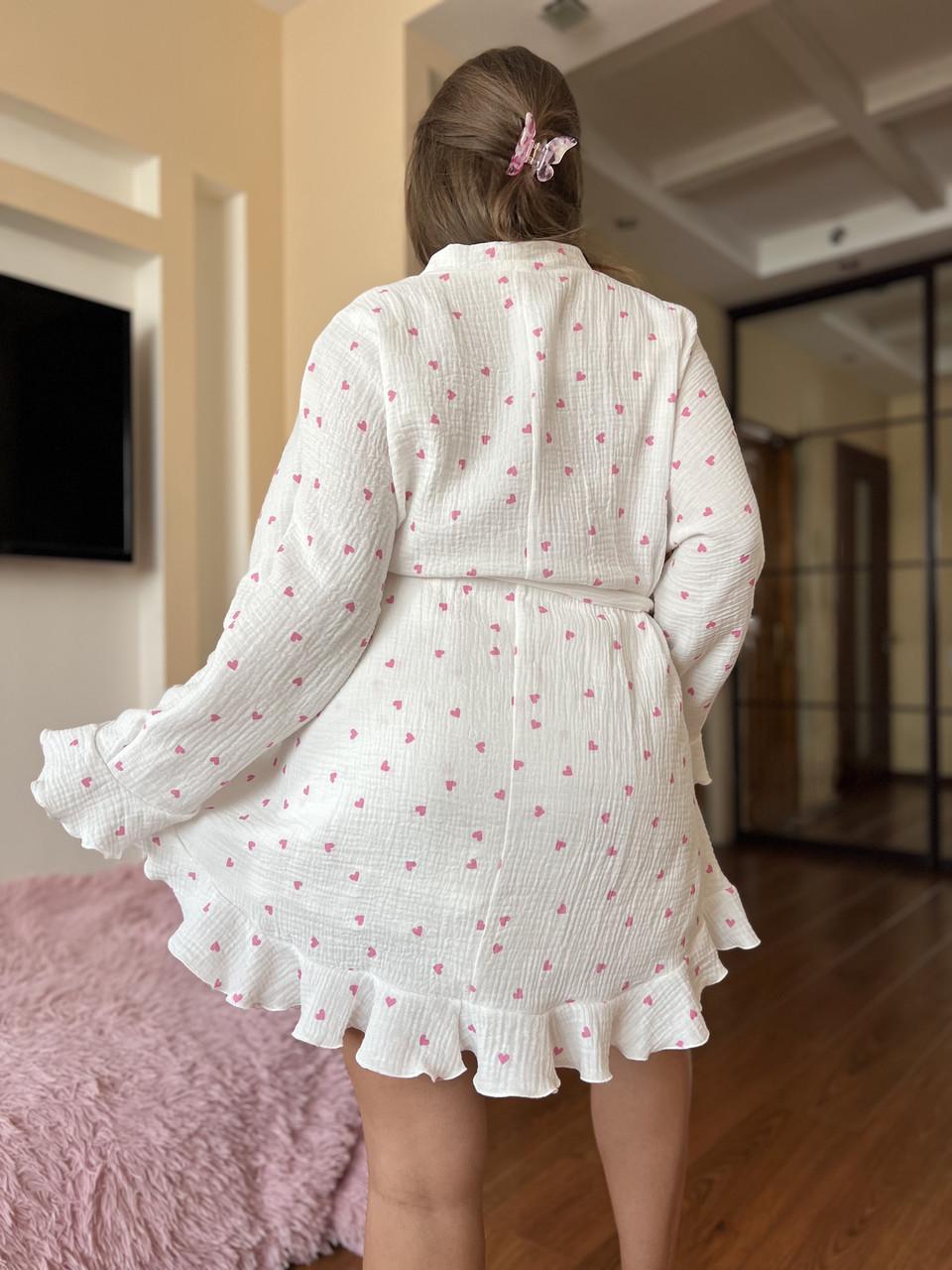 Халат жіночий короткий мусліновий з рюшами Рожеві серця (2526275245) - фото 4