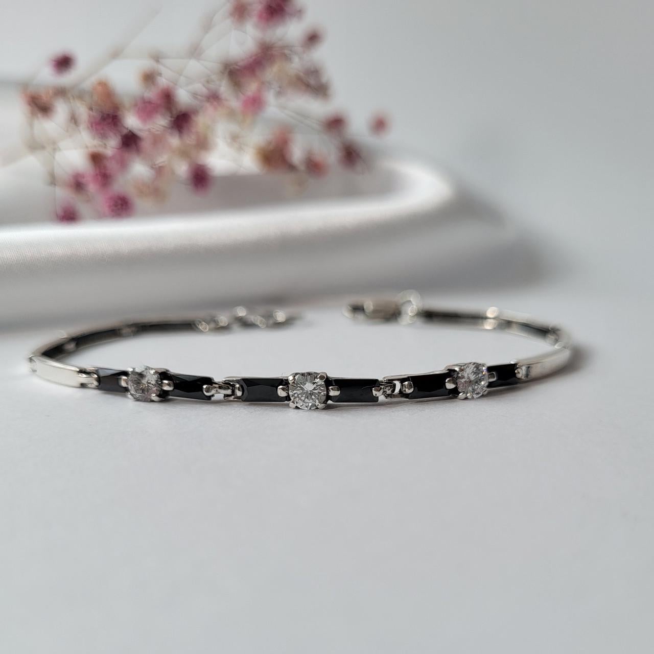 Браслет на руку Пластина с черными камнями серебро 17-19 см 925 пробы (4114/3)