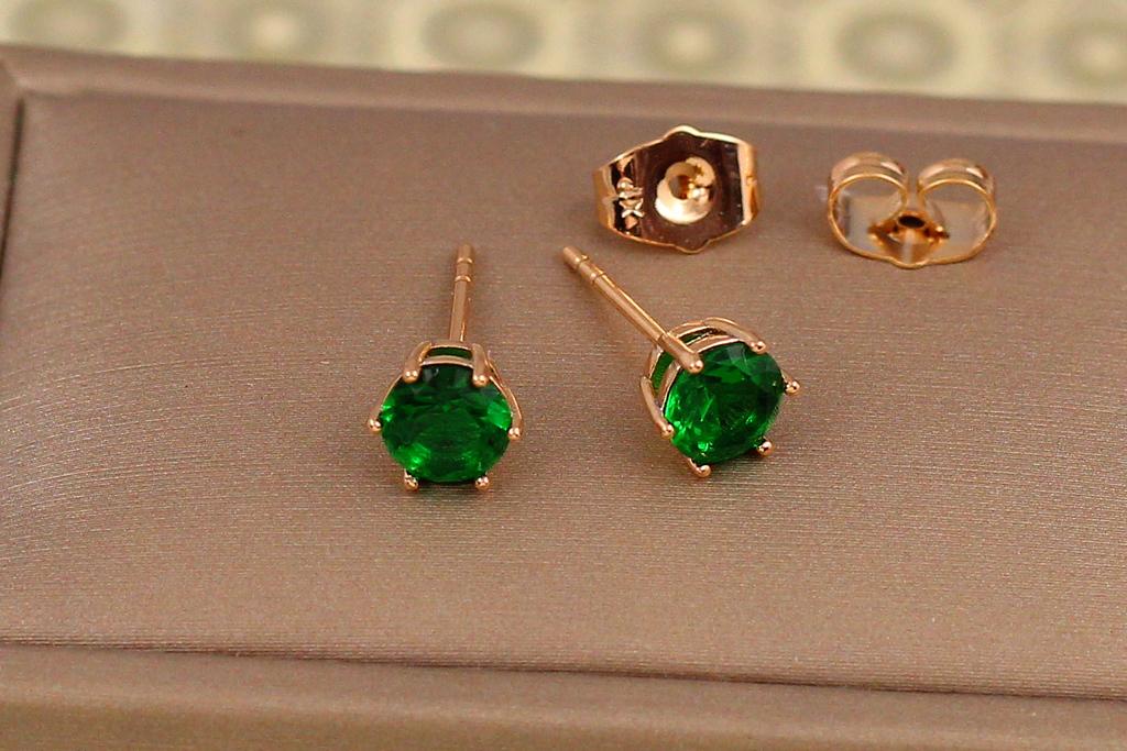 Сережки гвоздики Xuping Jewelry зелений фіаніт на шість кріплень 6 мм Золотистий (33853388)