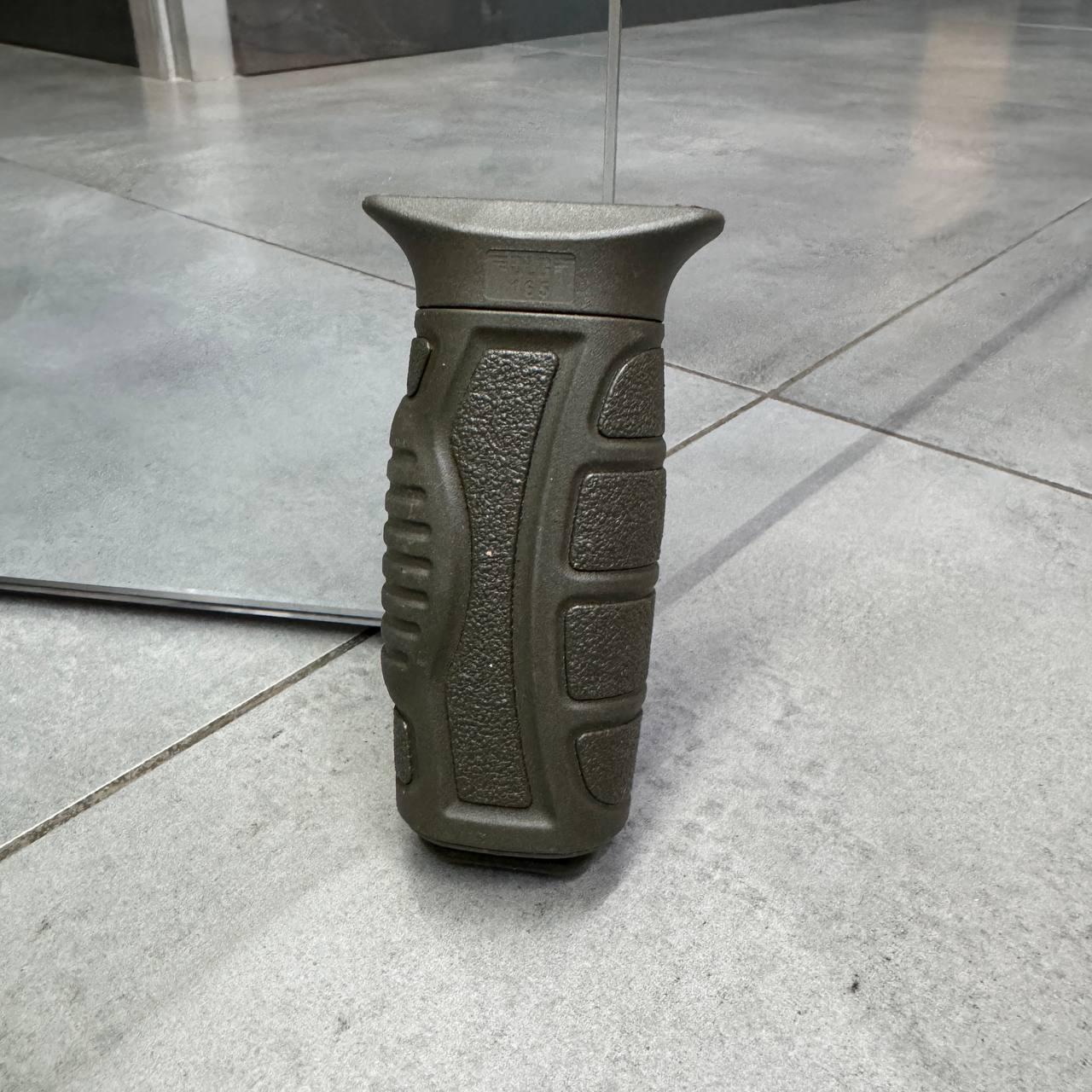 Рукоятка переноски огня DLG Tactical DLG-165 на M-LOK прорезиненная с отсеком для хранения Олива (246339) - фото 8 Рукоятка переноски огня DLG Tactical DLG-165 на M-LOK прорезиненная с отсеком для хранения Олива (246339) - фото 8