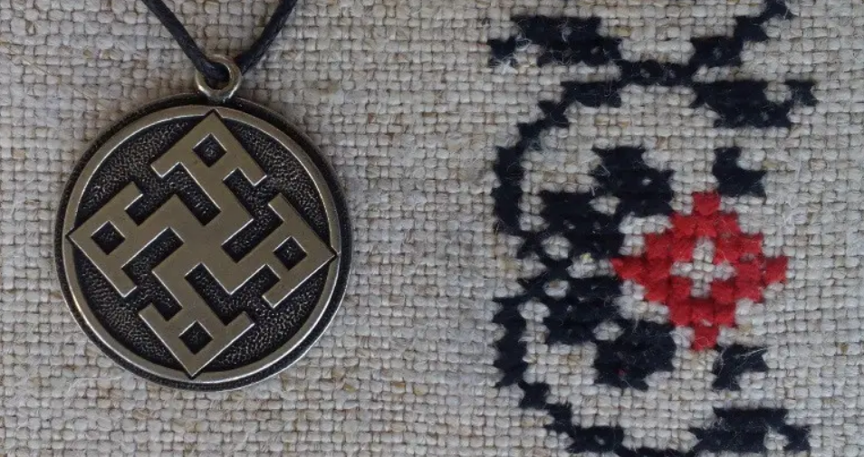 Амулет оберег славянский Духовная сила металл со шнурком 25 мм Амулет оберег славянский Духовная сила металл со шнурком 25 мм