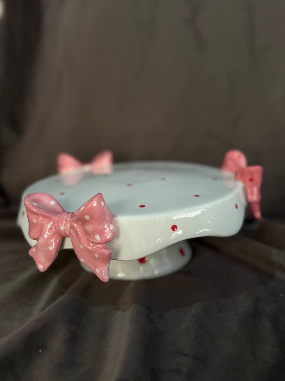 Тортовница Elisey Розовые бантики керамическая 20 см Белый (6037-017)