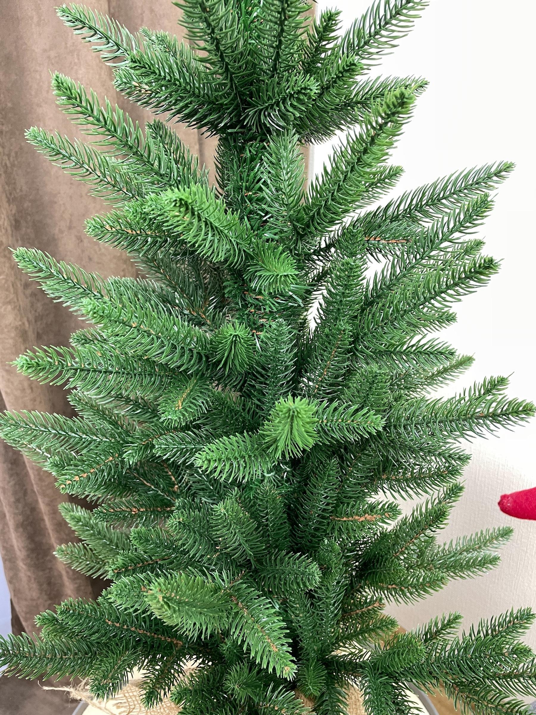 Искусственная елка литая Classic в горшке с мешковиной 90 см Зеленый (Н01014) - фото 4 Искусственная елка литая Classic в горшке с мешковиной 90 см Зеленый (Н01014) - фото 4