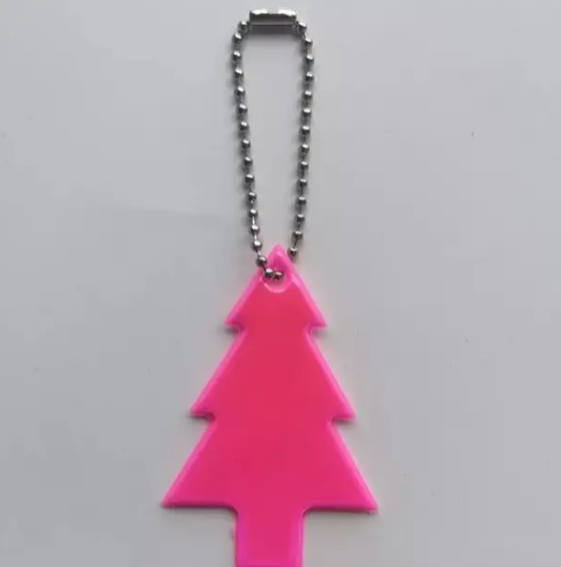 Брелок світловідбиваючий Ялинка 45x65 мм Рожевий (92040/3)