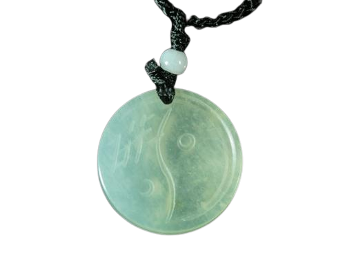 Амулет из камня нефрит Тайцзи 2,5x2,5x0,4 см (t07810)