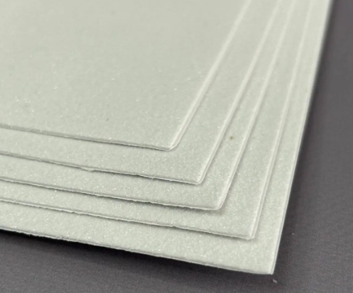 Набор фоамирана для творчества с глитером клеевое основание А4 21х29,7 см 1,5 мм 5 л. Белый (26845264)