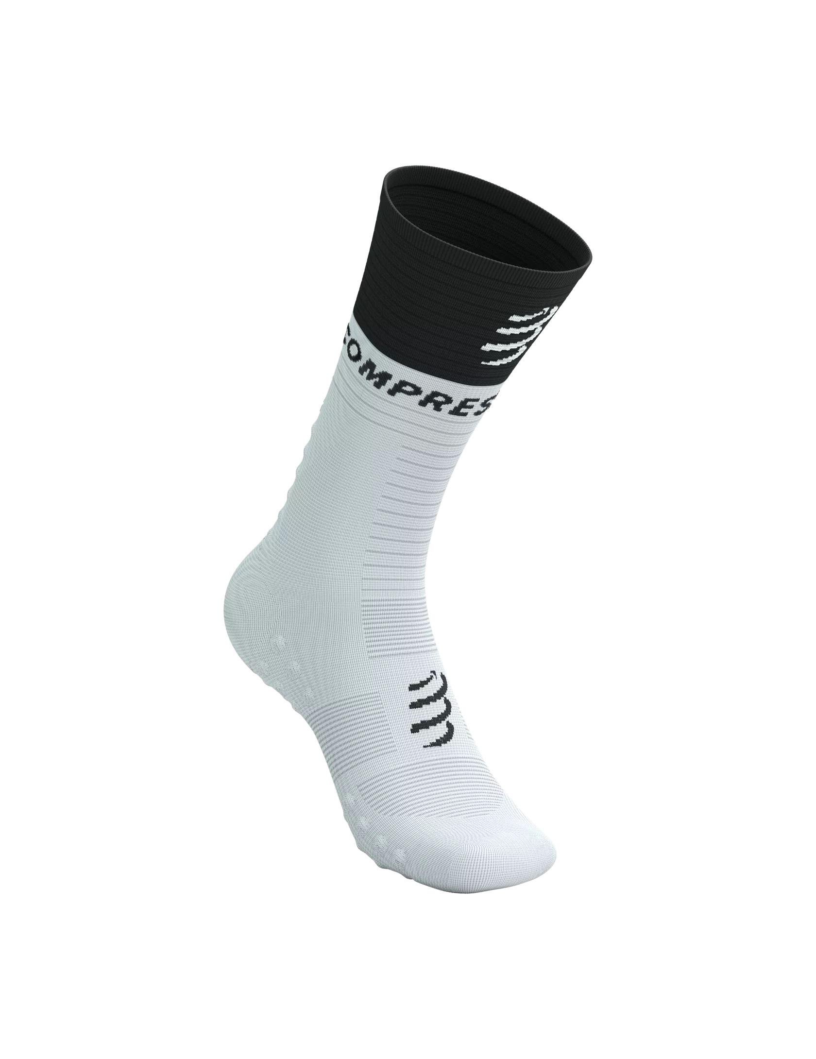 Носки Compressport Mid Compression Socks V2.0 T3 White/Black - фото 2