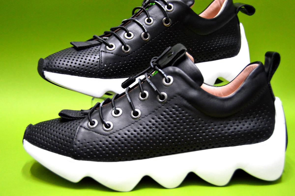 Кросівки жіночі Mario Muzi шкіряні перфоровані на платформі хвилі р. 37 Чорний (94100980337)