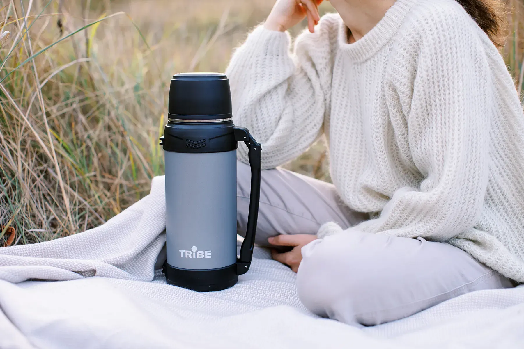 Термос Tribe Family line с ручкой 2,5 л Серый (T-DG-0002-grey) - фото 15 Термос Tribe Family line с ручкой 2,5 л Серый (T-DG-0002-grey) - фото 15