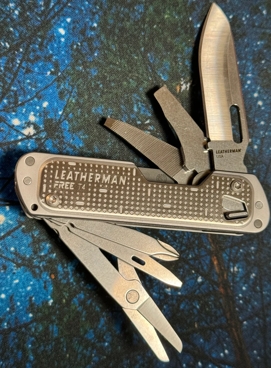 Мультитул Leatherman free t4 (26736401) - фото 2 Мультитул Leatherman free t4 (26736401) - фото 2