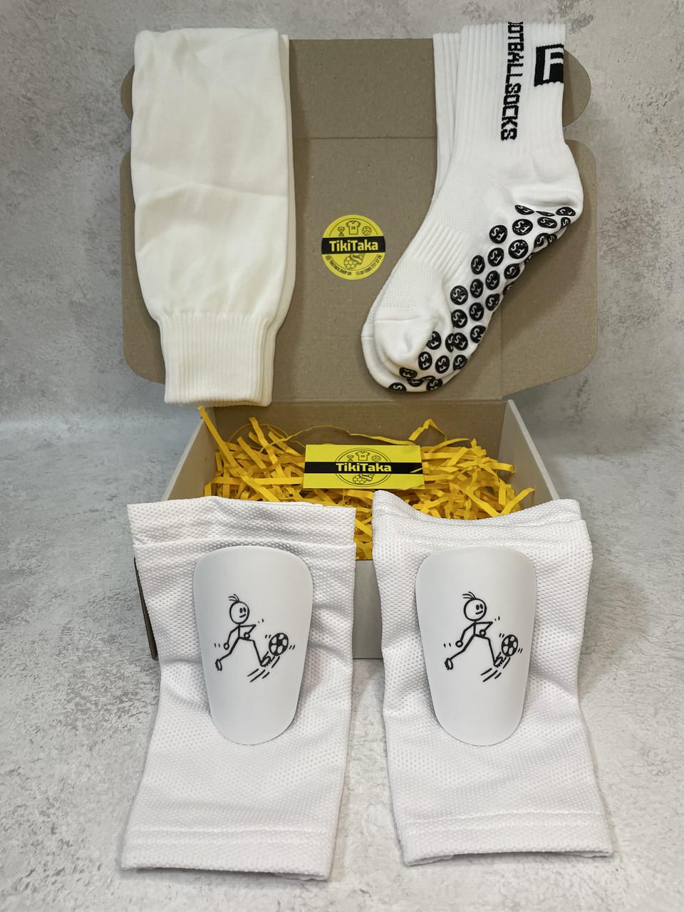 Футбольний бокс М міні-щитки з тримачами/тренувальні шкарпетки/гетри-обрізки Білий - фото 1