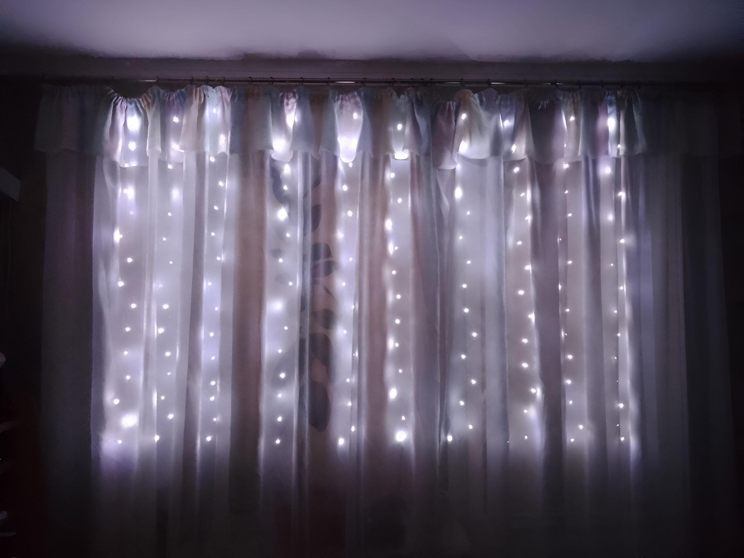 Гирлянда штора светодиодные капли от USB 8 режимов с пультом 2x1,5 м 150LED Холодный белый