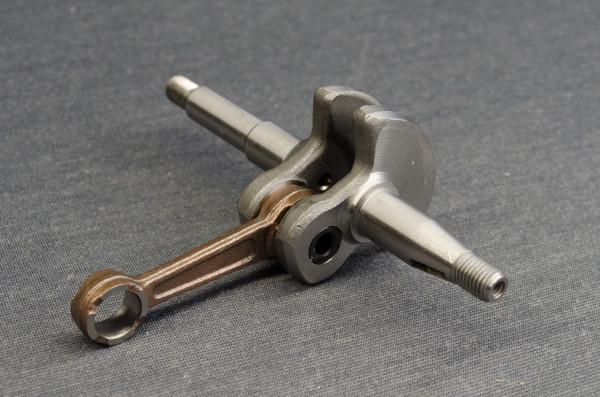 Коленчатый вал для бензопил серии 2500 (1361)