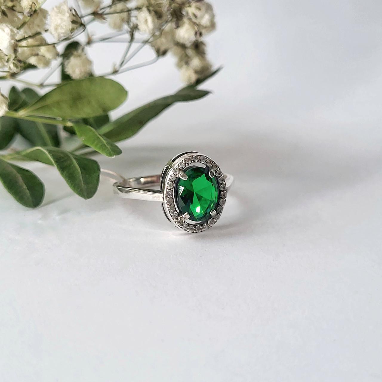 Кольцо женское с зеленым камнем из серебра 2 г р. 17 925 проба (11095)