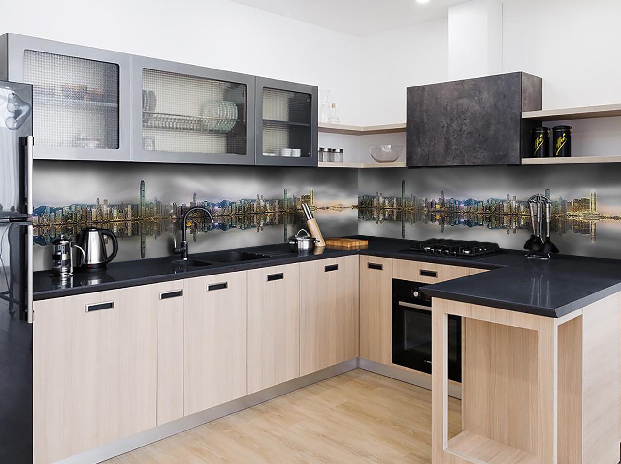 Кухонный фартук Город вдалеке отражение из самоклеющейся виниловой пленки 65х250 см Серый