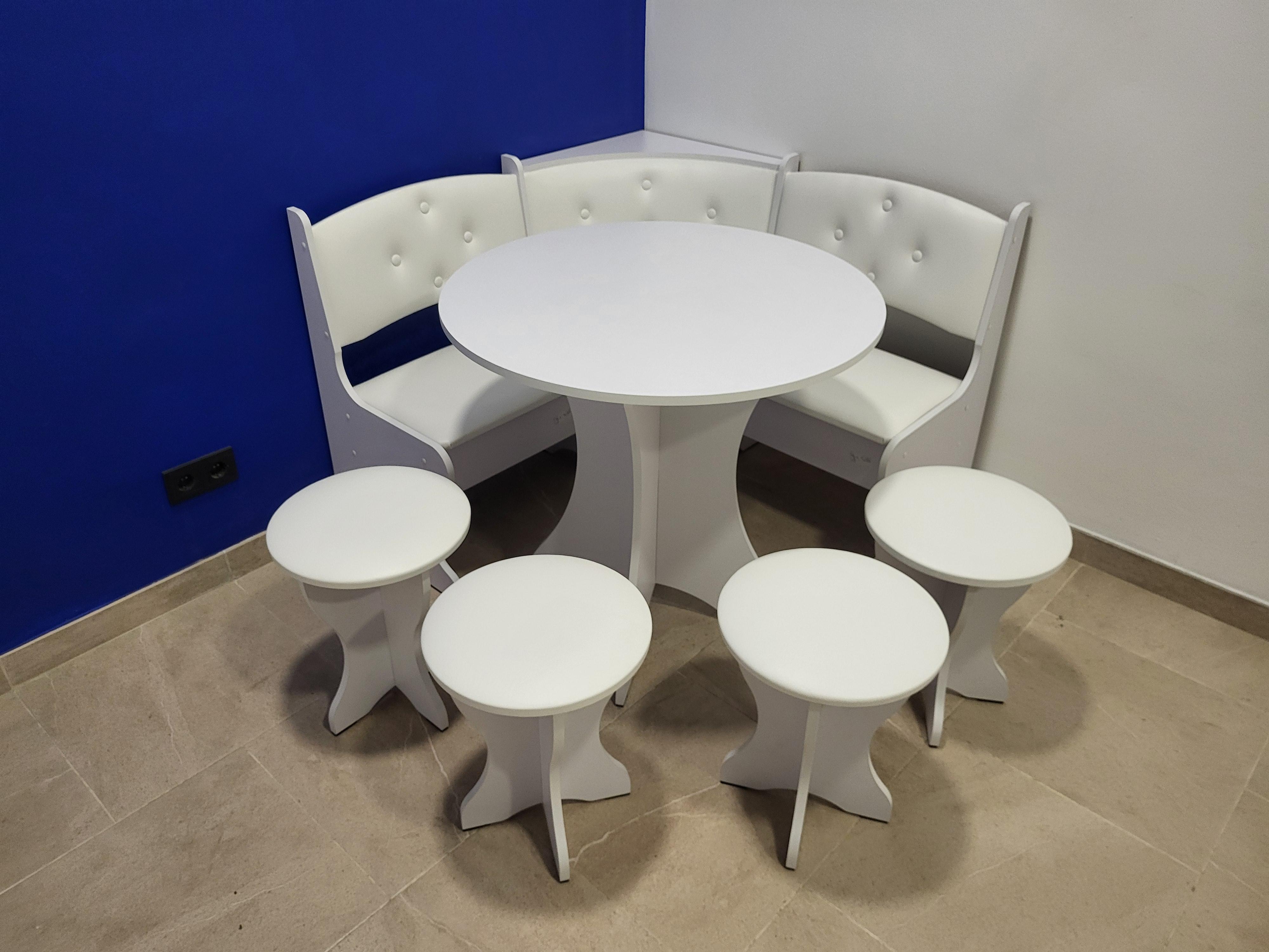 Кухонный уголок Боярин со столом и 4 табуретками ДСП/экокожа 110х110 см Белый/Белый (KS4T-B-EB)