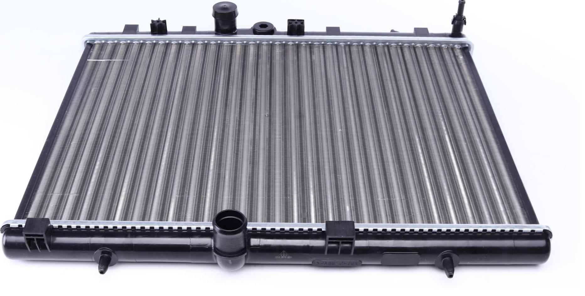 Радиатор охлаждения NRF Citroen Berlingo, Peugeot Partner 1.6HDI 08-380x544x23 мм (58226A)