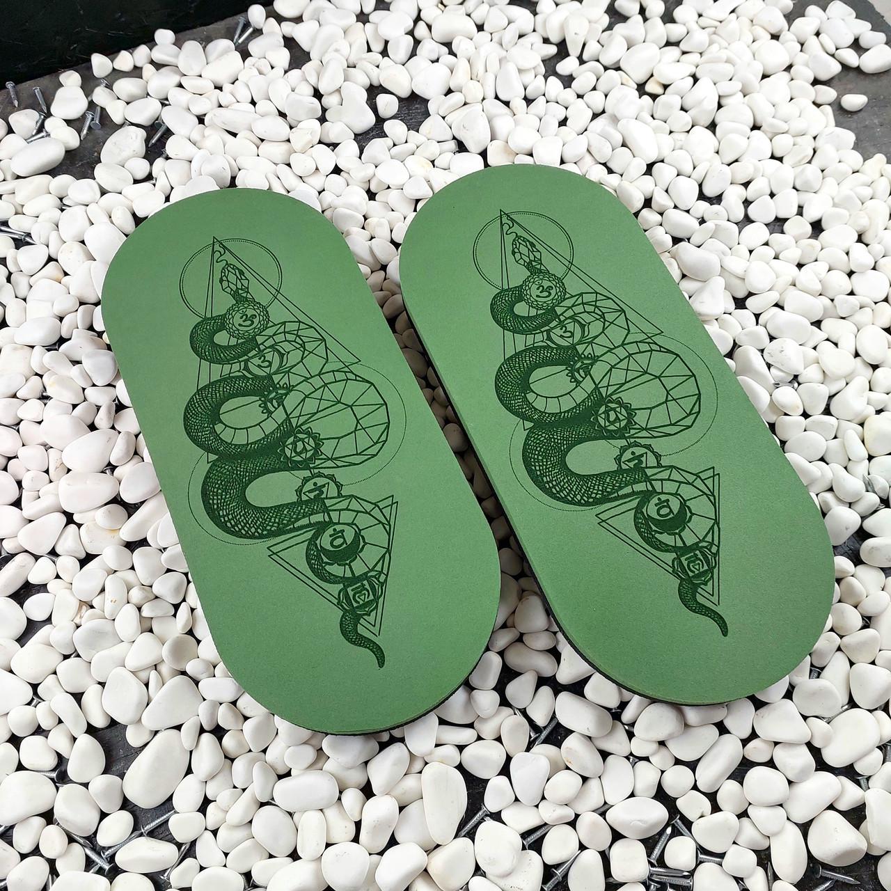 Доски Садху с оцинкованными гвоздями шаг 10 мм с чехлом Зеленый (26349328) Доски Садху с оцинкованными гвоздями шаг 10 мм с чехлом Зеленый (26349328)