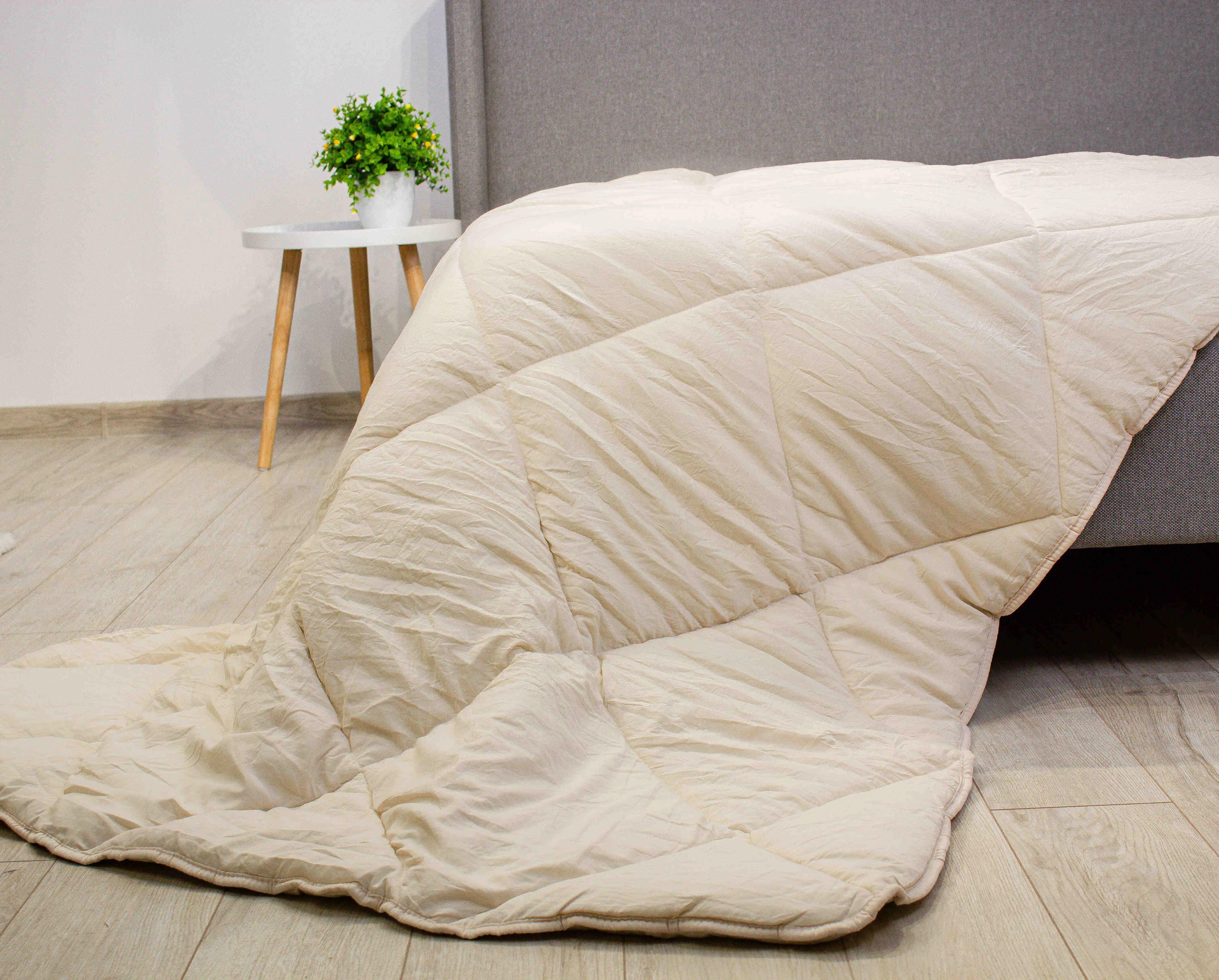 Ковдра всесезонна ТЕП гіпоалергенна 320 г/кв. м полуторна 140x200 см Бежевий (26420140200)