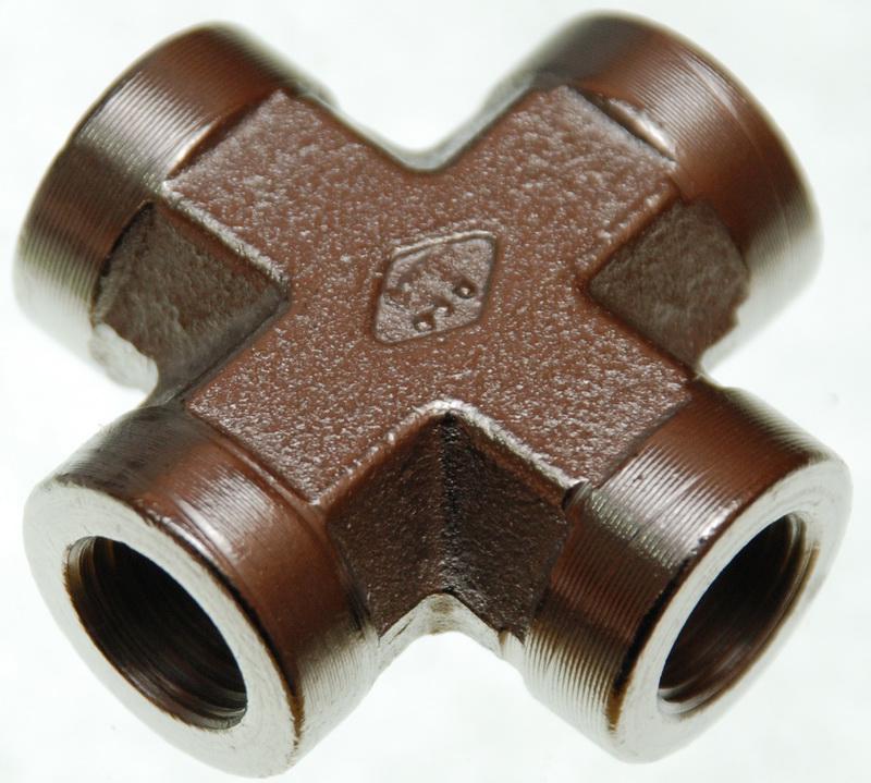 Соединение крестовое с внутренней резьбой 1/4” (комп183)