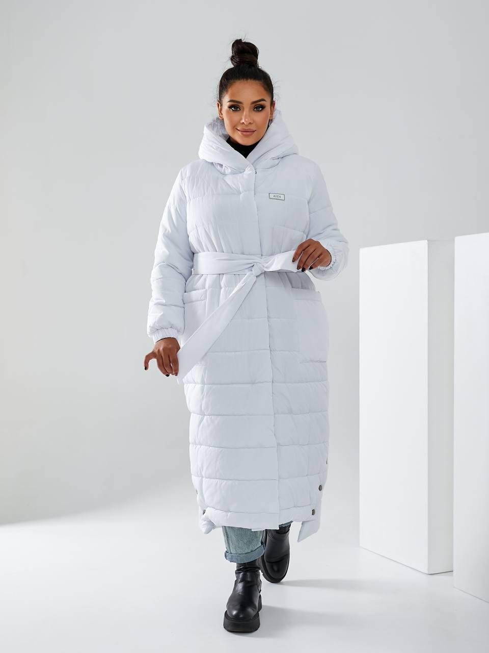 Пуховик длинный Aiza А032 на поясе кнопках молнии и с капюшоном р. 46-48 Хаки - фото 11 Пуховик длинный Aiza А032 на поясе кнопках молнии и с капюшоном р. 46-48 Хаки - фото 11