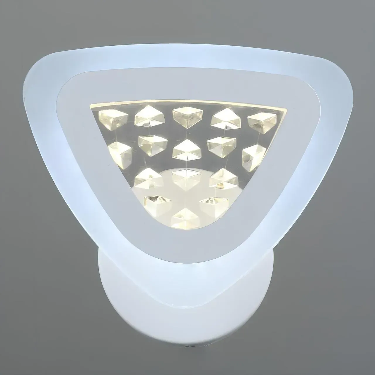 Бра настенное светодиодное Sirius с треугольным плафоном 3000K IP20 B YH560/1W 15W Белый (28687261)