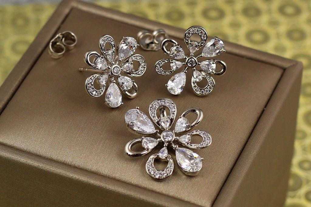 Набор Xuping Jewelry Серьги гвоздики и кулон мандала 1,7 см Серебристый