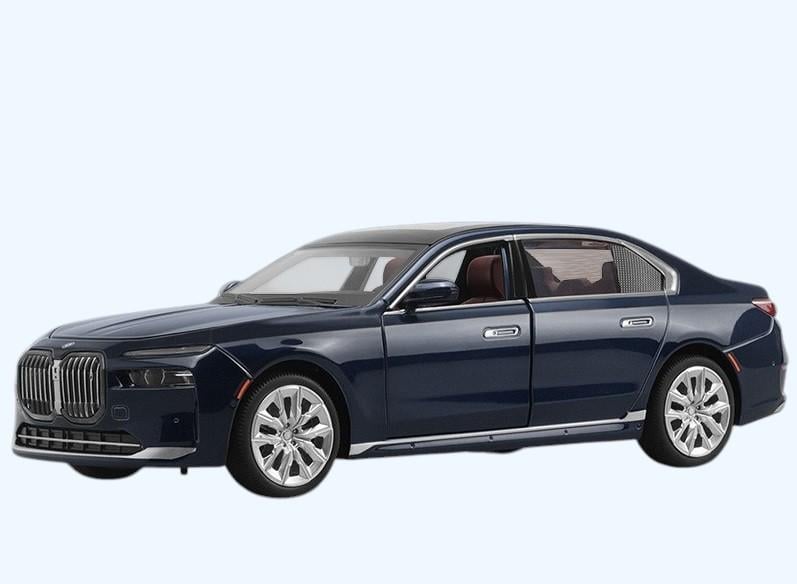 Игрушечная машина коллекционная CCA BMW i7 со светом и звуком 1:24 50059 Темно-синий (50059)