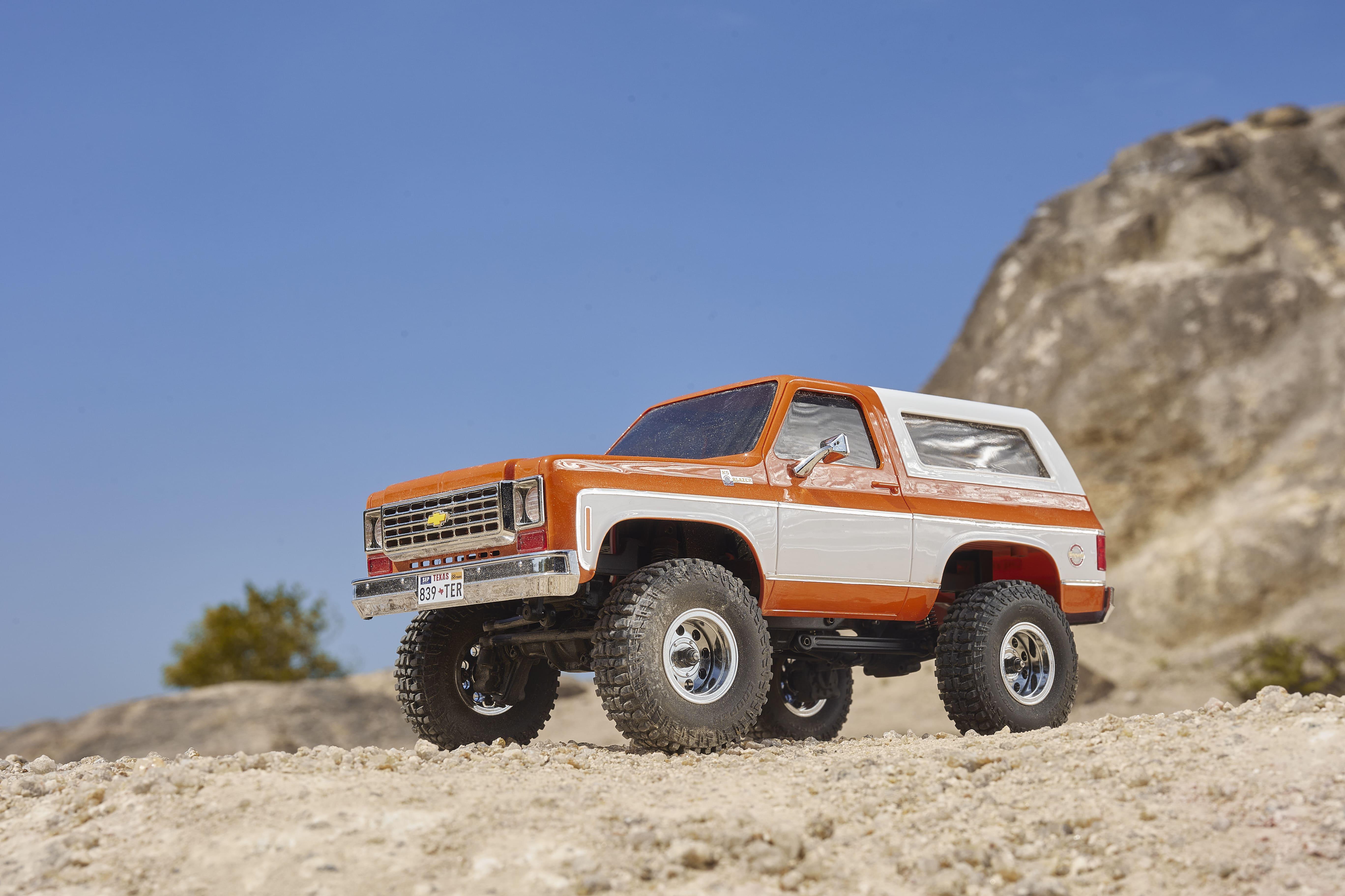 Машинка на радиоуправлении FMS 1:24 FCX24 K5 BLAZE RTR Orange - фото 16 Машинка на радиоуправлении FMS 1:24 FCX24 K5 BLAZE RTR Orange - фото 16