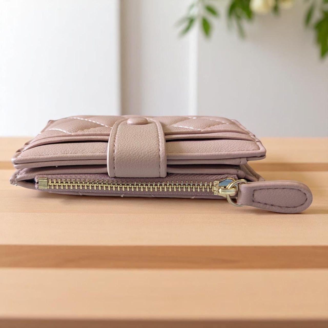 Гаманець жіночий на кнопці з монетницею на змійці Tailian 11х9 см Рожевий (Т-2047-011) - фото 2 Гаманець жіночий на кнопці з монетницею на змійці Tailian 11х9 см Рожевий (Т-2047-011) - фото 2