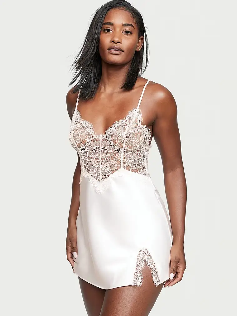 Сукня для сну жіноча Victoria's Secret Stretch Satin Lace Slip сатин L Білий (19218299)